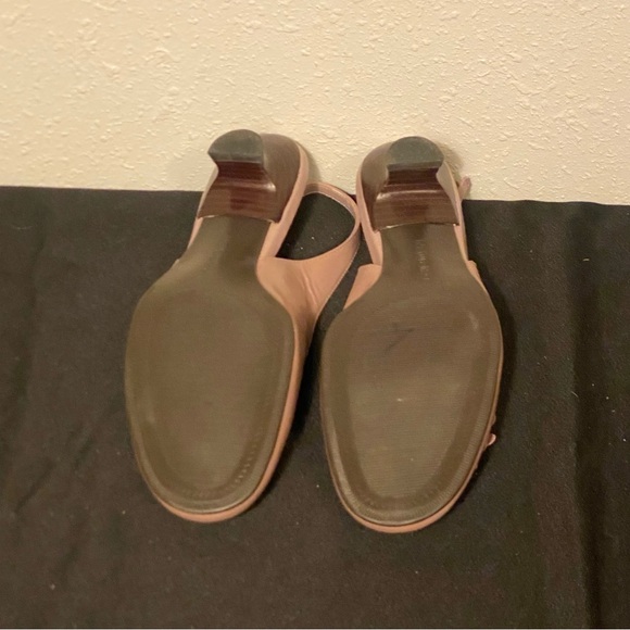 Naturalizer Mauve Flower Kitten Heel Slingbacks 6 - Picture 7 of 7